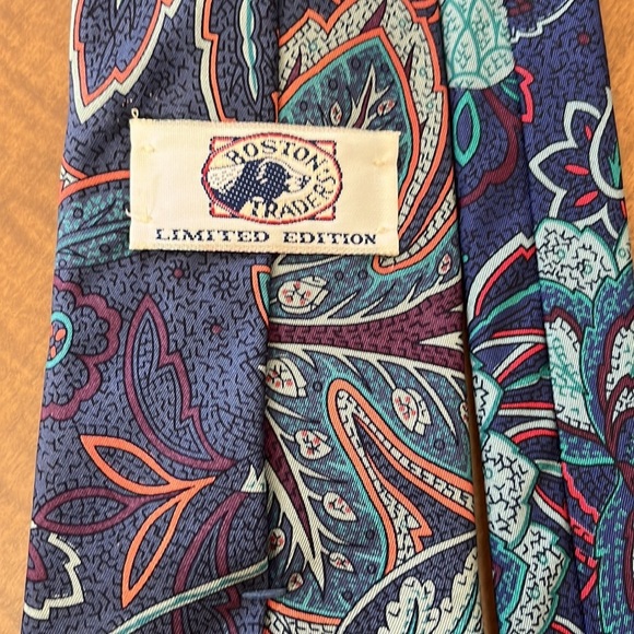 Men’s Neckties Blue Purple Teal Paisley Geometric Boston Trader’s Isaco tie - Picture 3 of 5